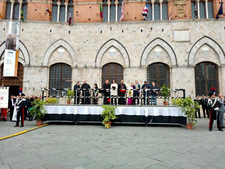 UN POMERIGGIO INTENSO CON LOMAGGIO FLOREALE A S CATERINA LA MESSA